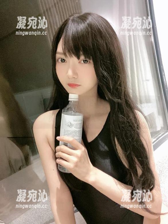 51酱 夏日的气息,51酱的作品是我心中的优雅资源,哦,太美了!
