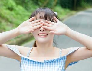 BoLoli菠萝社 – 清纯与美图，能不能再给我点刺激？Barbie可儿的照片让我欲罢不能
