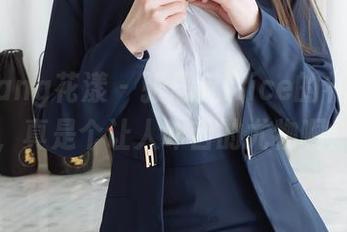 HuaYang花漾 – 张思允Nice的礼服美图，真是个让人咋舌的尤物啊！
