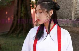 MiiTao蜜桃社 – 美图行天下，E杯奶茶教室的照片让我感受到一丝暧昧