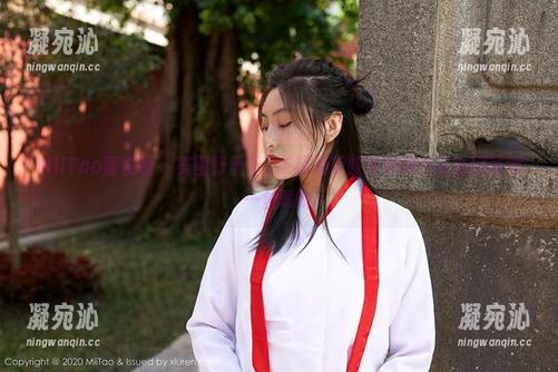 MiiTao蜜桃社-E杯奶茶 MiiTao蜜桃社 - 美图行天下,E杯奶茶教室的照片让我感受到一丝暧昧