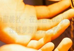 MiiTao蜜桃社 – 在露西Lucy的睡衣里，在线梦游图片之旅！