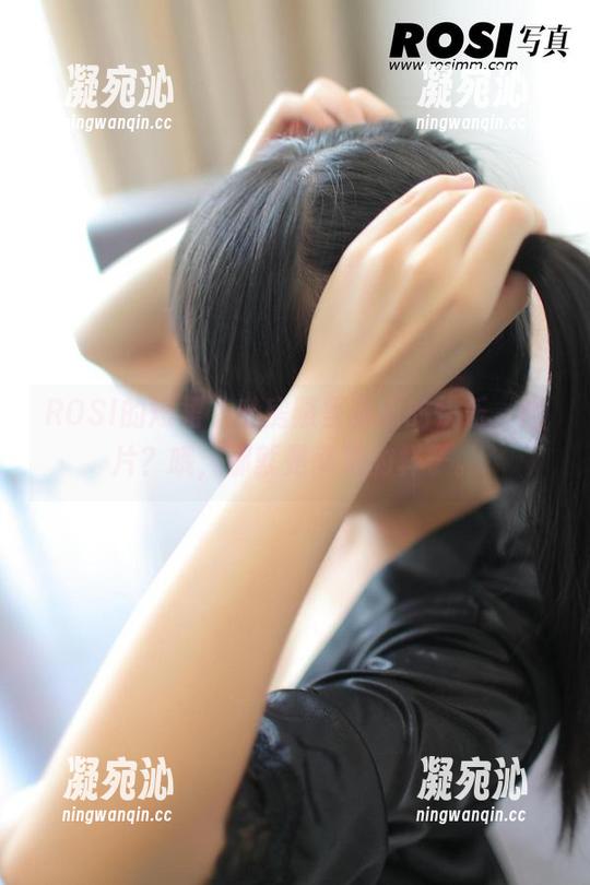 ROSI的短裙，私房照里藏着的快乐，图片？哦，那就是幸福的样子。
