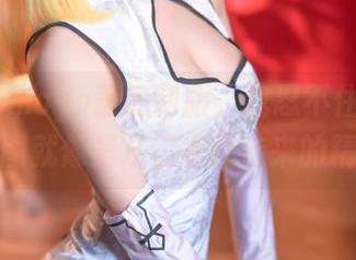 看见Tomoyo酱的制服，我忍不住想赞叹！美图就像是从二次元走来的精灵！