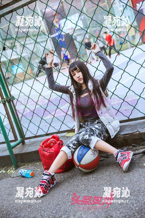 TouTiao头条女神 - 无圣光的浴缸小清新：陈怡曼和她的原图，谁说清新必须得亮？