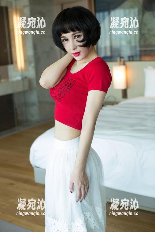 UGirls尤果网 - 作品集里的泳装：夏倪可ella用多少姿态诠释“夏季热恋”