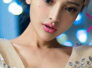 UGirls尤果网 – 李颜儿泳衣最新图包，仿佛她每个姿势都是一首清新的诗！