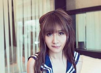 UGirls尤果网 – 赵颖儿的白色梦幻城堡：值得驻足的图库写真