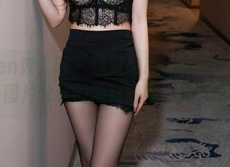 Xiuren秀人网 – 透过Mina米娜的棉袜：一场图片分享的隐秘冒险，快来围观！