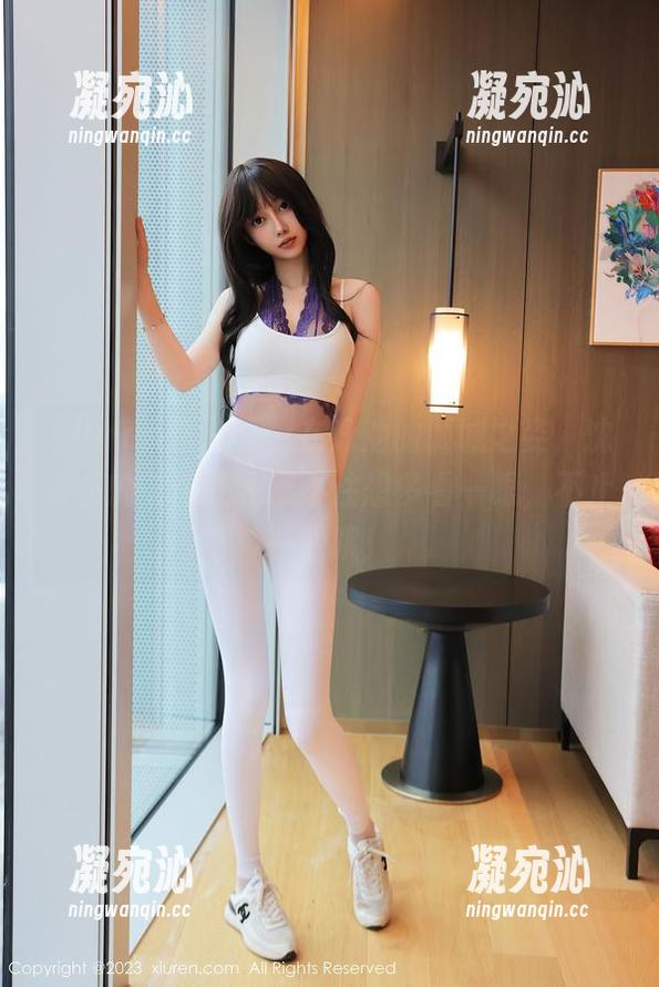 Xiuren秀人网 - 在泳池的倾城之姿，沈青黛的美图让我忍不住想多看一眼，不止一眼哦！