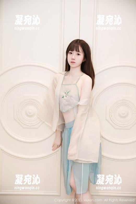 Xiuren秀人网 - 黑丝下的美昕Yumi，又一组写真，让你感受什么叫‘看了还想看’。