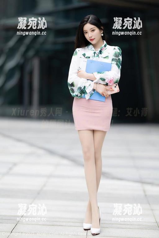 Xiuren秀人网-艾小青 Xiuren秀人网 - 写真中的美腿:艾小青的原图让人心跳加速!