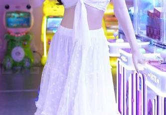 Xiuren秀人网 – 她是香澄在东京，女王的世界合集大更新，快来瞧瞧！
