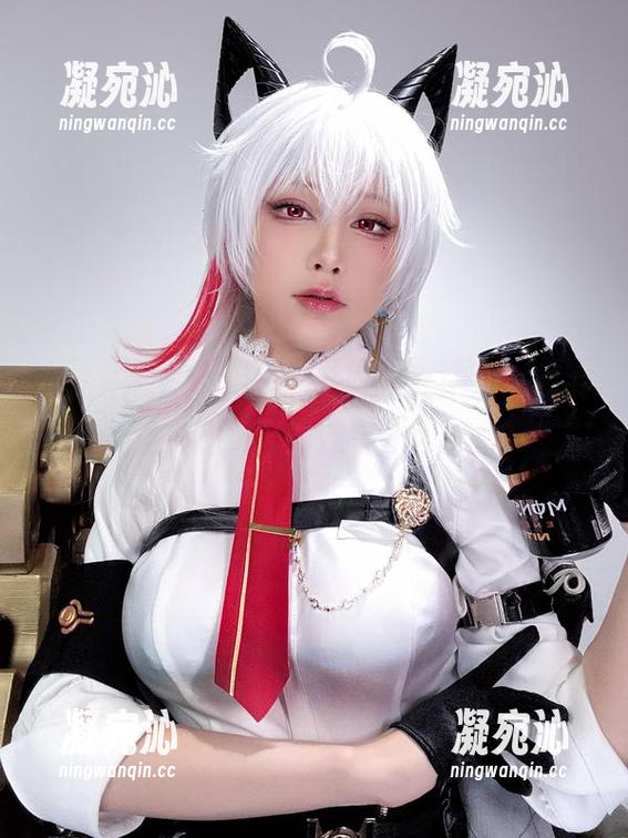 aqua水淼 aqua水淼的Cos图集:Fantia和卡芙卡,这神秘组合到底有什么魔力?