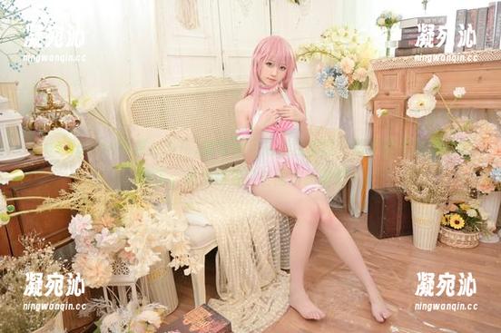 当asagiriai(爱ちゃん)的常服自拍横空出世，整个图库的颜值都变了。快来围观这些图片资源吧！