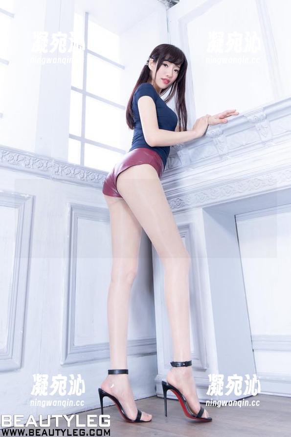 beautyleg - 天使与恶魔的碰撞：Winnie修女的套图更新，来看看她的神秘一面！