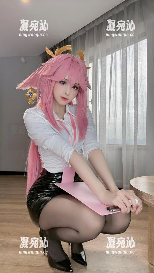 miko酱ww 柴郡猫也要COS!miko酱ww的原图惹人喜爱!