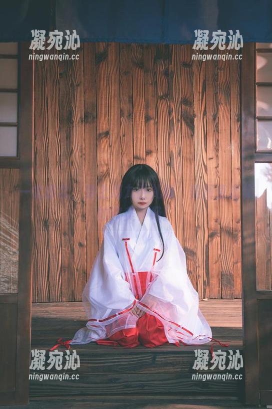 一北亦北 一北亦北,穿上易九世礼服,美图直击你的审美神经!