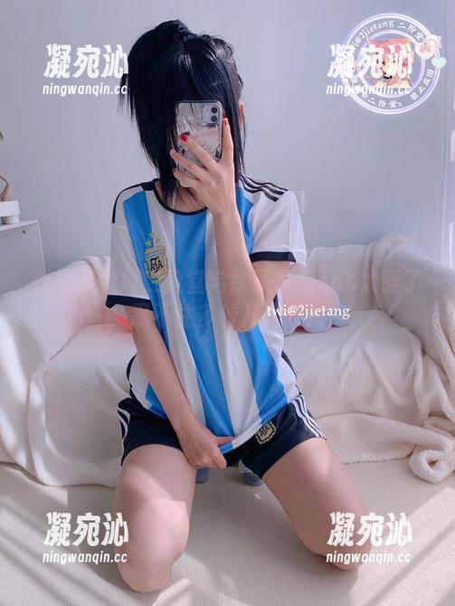 二阶堂宅绘子 画风突变!二阶堂宅绘子粉色cos太强了,忍不住多看几遍图片!