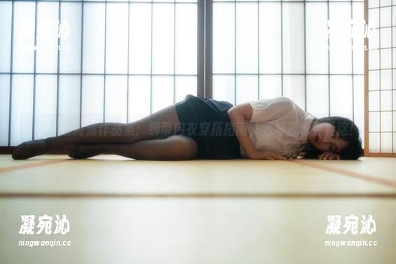 云溪溪 云溪溪高清作品集:绑带内衣穿搭指南,老司机也要看这!