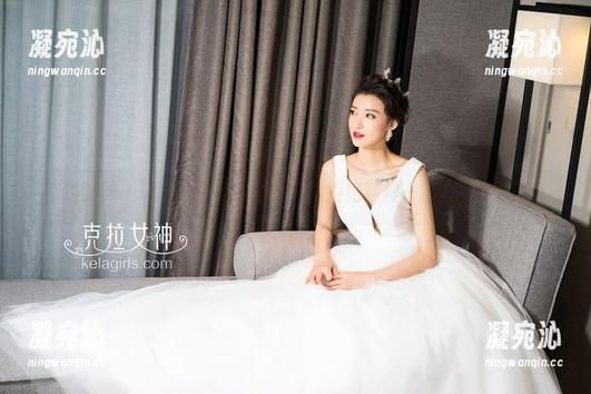 克拉女神-珊珊 克拉女神 - 珊珊的短裙魅力,谁能拒绝这样一组套图资源呢?