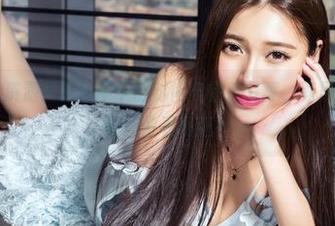 克拉女神 – 资源更新！芊芊的时尚与性感写真，真是让我情不自禁想多看几遍！