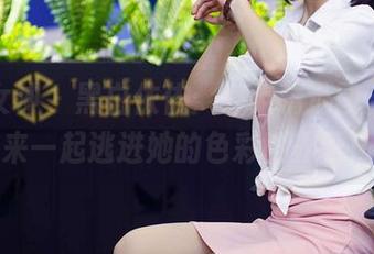 初夏女神 – 黑白依依：一组精选图片，快来一起逃进她的色彩世界呀！