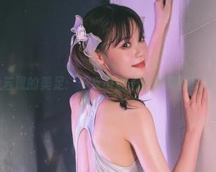 若隐若现的美足：千反田鹿子的写真图册探秘！