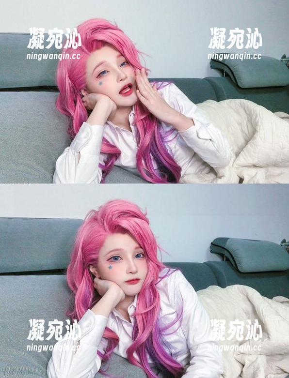 千夜未来 千夜未来的毛衣套图:随性中透出的精选魅力
