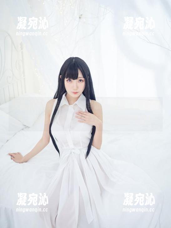 周叽是可爱兔兔 周叽是可爱兔兔的新尝试:雪景jk美图分享,看她如何把冬季打造成时尚秀场!