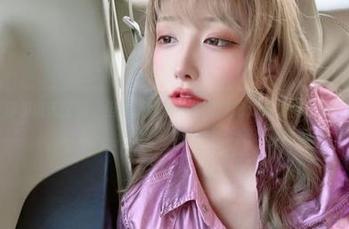 也许你见过无圣光，但啾小妍的妍宝套图绝对会让你惊喜不断！
