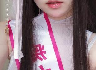 泳装的千面女神：女主K的随性套图合集