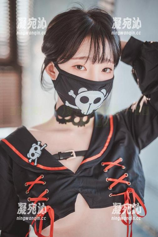 当姜仁卿(강인경)穿上女王的皇冠——原图更新，感受她的魅力！