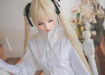 运动服与悲伤，小野妹子w的美图竟可以如此冲突？