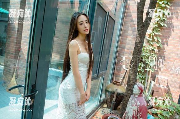 尤果网-周心情 尤果网 - 最新写真盘点:周心情空姐,让人想飞去哪里