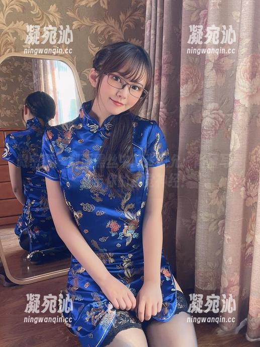 张思允 微密圈 - 制服黑丝中的张思允:高清写真,直击你的视觉神经!