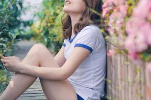 推女神 – 王雨纯最新写真：长腿的优雅，真是让人沉醉