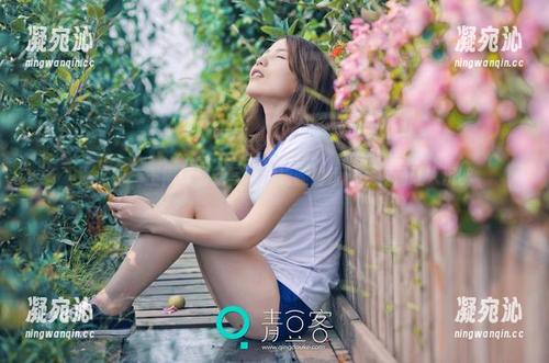 推女神 - 王雨纯最新写真：长腿的优雅，真是让人沉醉