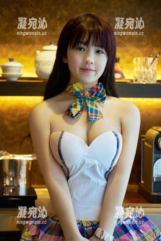 推女郎 - 校服私拍图集：黄可，不知不觉带我回到了那个夏天…