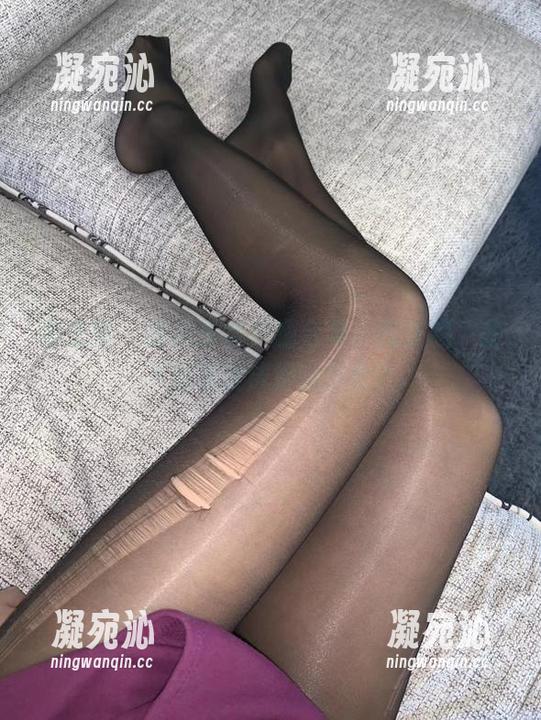 提袜少女 微密圈 - 提袜少女美腿合集:我在想,是不是得改成提腿少女?