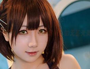 不需要神光加持，“是本末末学妹”的无圣光美照来袭！