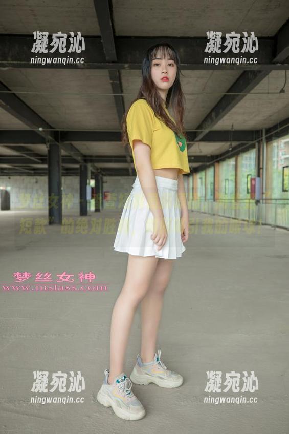 梦丝女神-香萱 梦丝女神 - 香萱短裤最新原图,简直是“短款”的绝对胜利,瞬间吸引我的眼球!