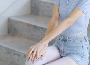 森萝财团带你解锁JK白丝诱惑，全集下载，快来感受一下这份‘纯真’！