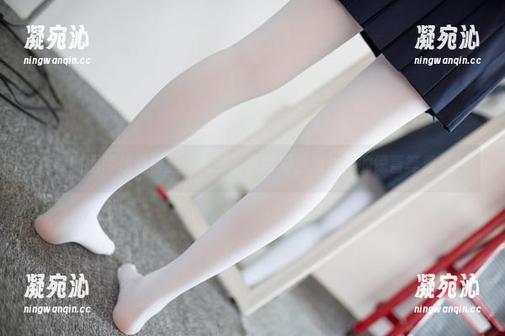 森萝财团 森萝财团带你看白丝少女的手机世界,照片里的惊喜等着你!