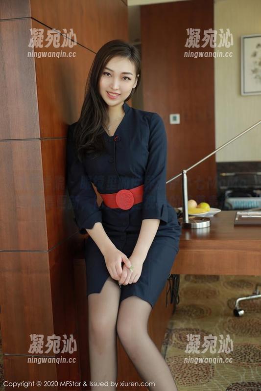 模范学院-伊小七MoMo 模范学院 - 眼镜里的世界:伊小七MoMo写真集更新,简直就是视觉的羞羞素描?