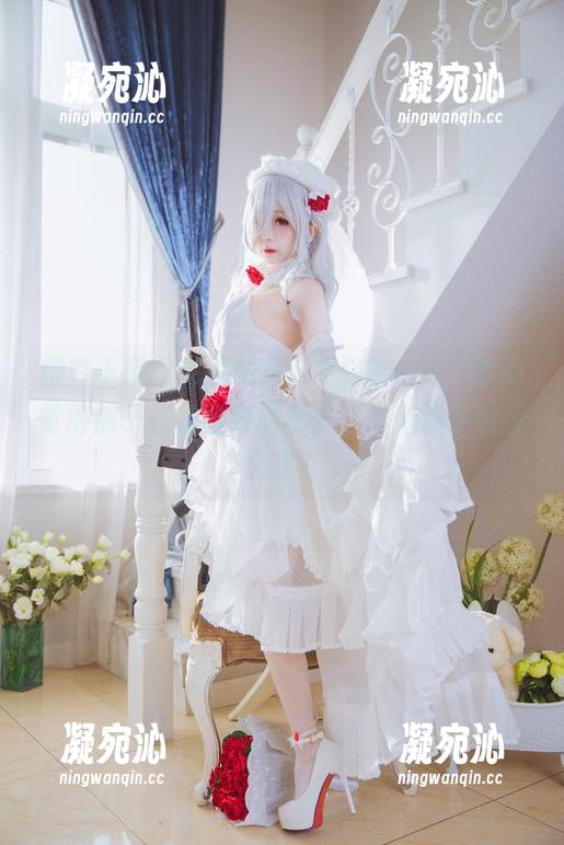 樱井小莜 樱井小莜霸气发布最新牛仔裤cos,真心觉得裤子是她最好的朋友,难道裤子也有灵魂?