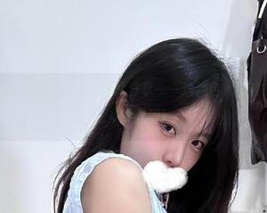 微密圈 – 火龙果羊的校服系列图片分享——这颜色，这姿态，真是忍不住多看几眼！