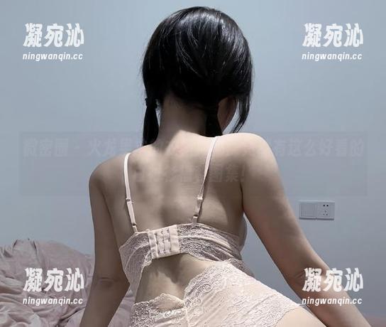 火龙果羊 微密圈 - 火龙果羊的衣柜揭秘:竟然有这么好看的白衬衫福利图集!
