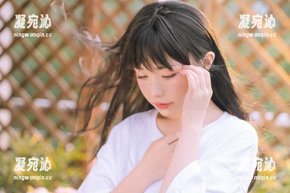 爆机少女喵小吉 爆机少女喵小吉的灰丝写真,勇敢迎接高清时刻的厚重与轻盈