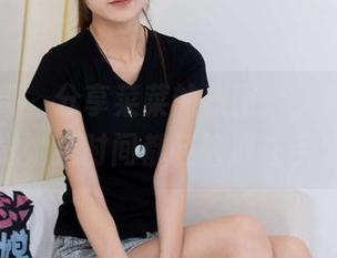 物恋传媒 – 分享菜菜的原图：岁月漫长，感觉她把时间都轻轻握在手里。